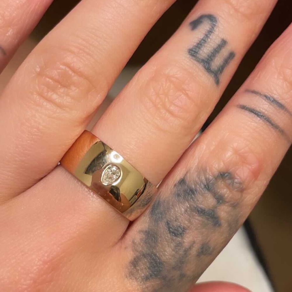 14K 9mm rose gold teardrop diamond cigar band